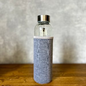 Staklena Sportska Boca sa Neopren Navlakom 500 ml siva